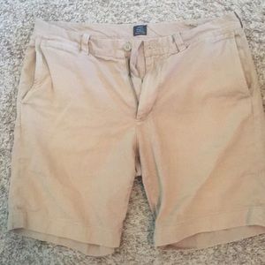 Men’s JCrew Khaki shorts.